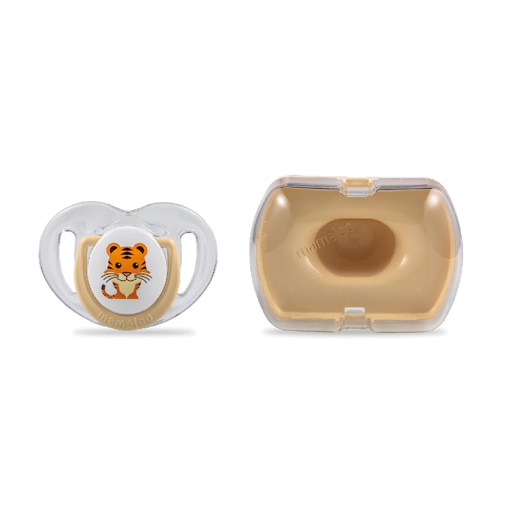 mamajoo Suzeta cu design ortodontic din silicon si cutie de depozitare, Tigru & cutie ecru 6 m+, 1 buc